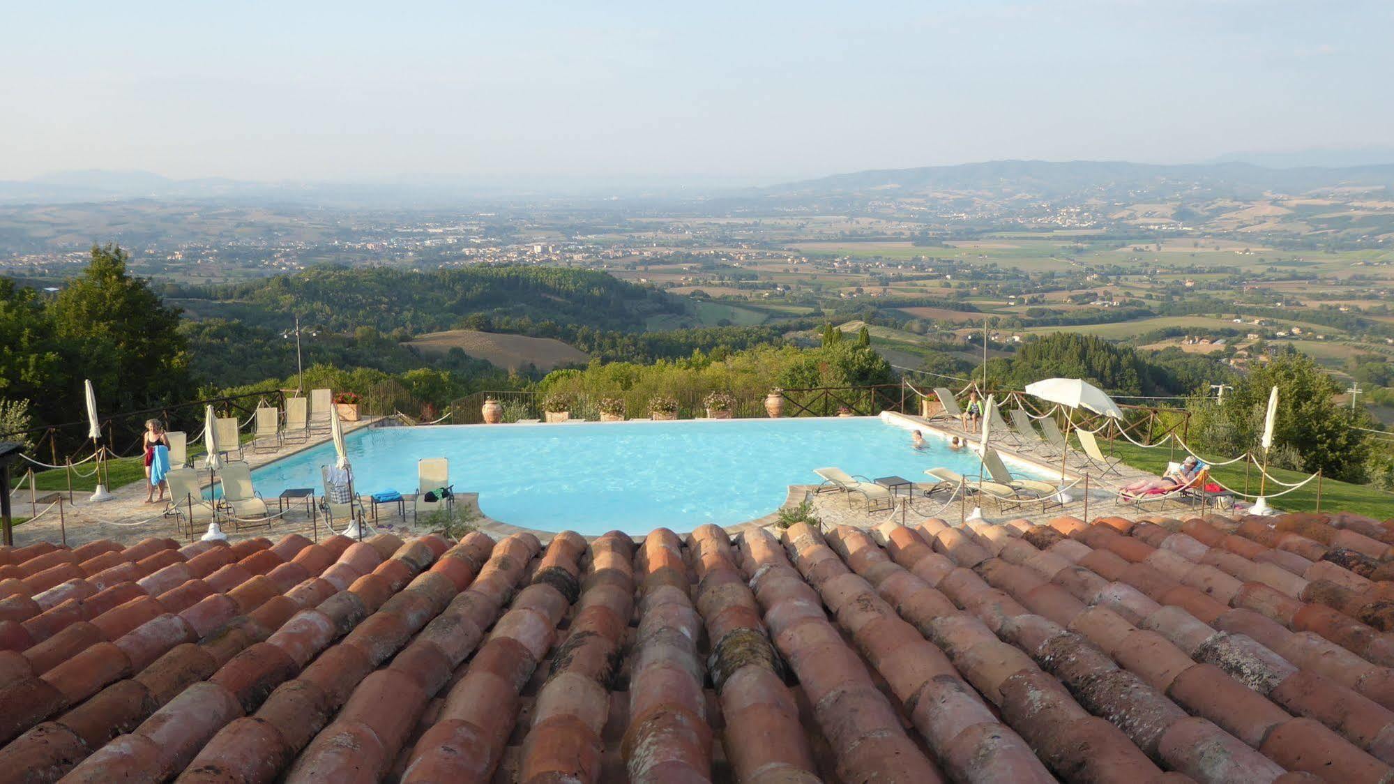 La Palazzetta Del Vescovo Guest House Fratta Todina Exterior foto