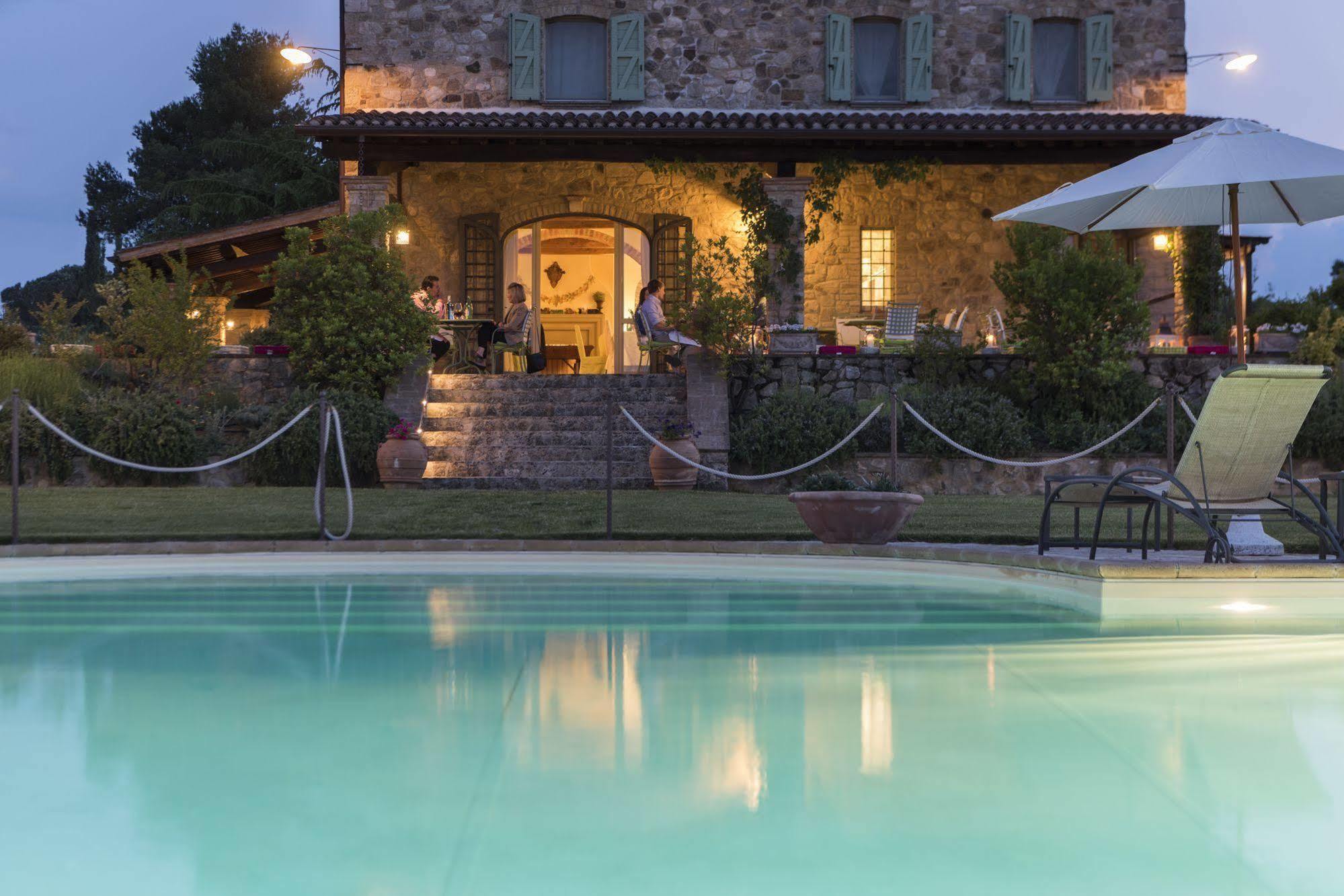 La Palazzetta Del Vescovo Guest House Fratta Todina Exterior foto